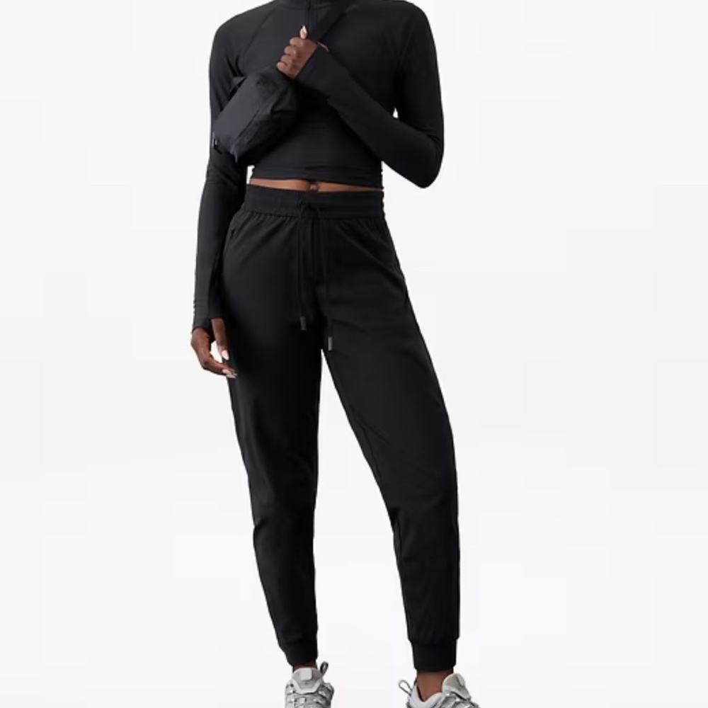 Athleta Trekkie North Joggers